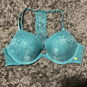 Victoria’s Secret Push-Up Bra. Size 36B.